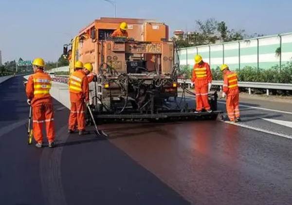 Correct use and maintenance of road construction machinery_1